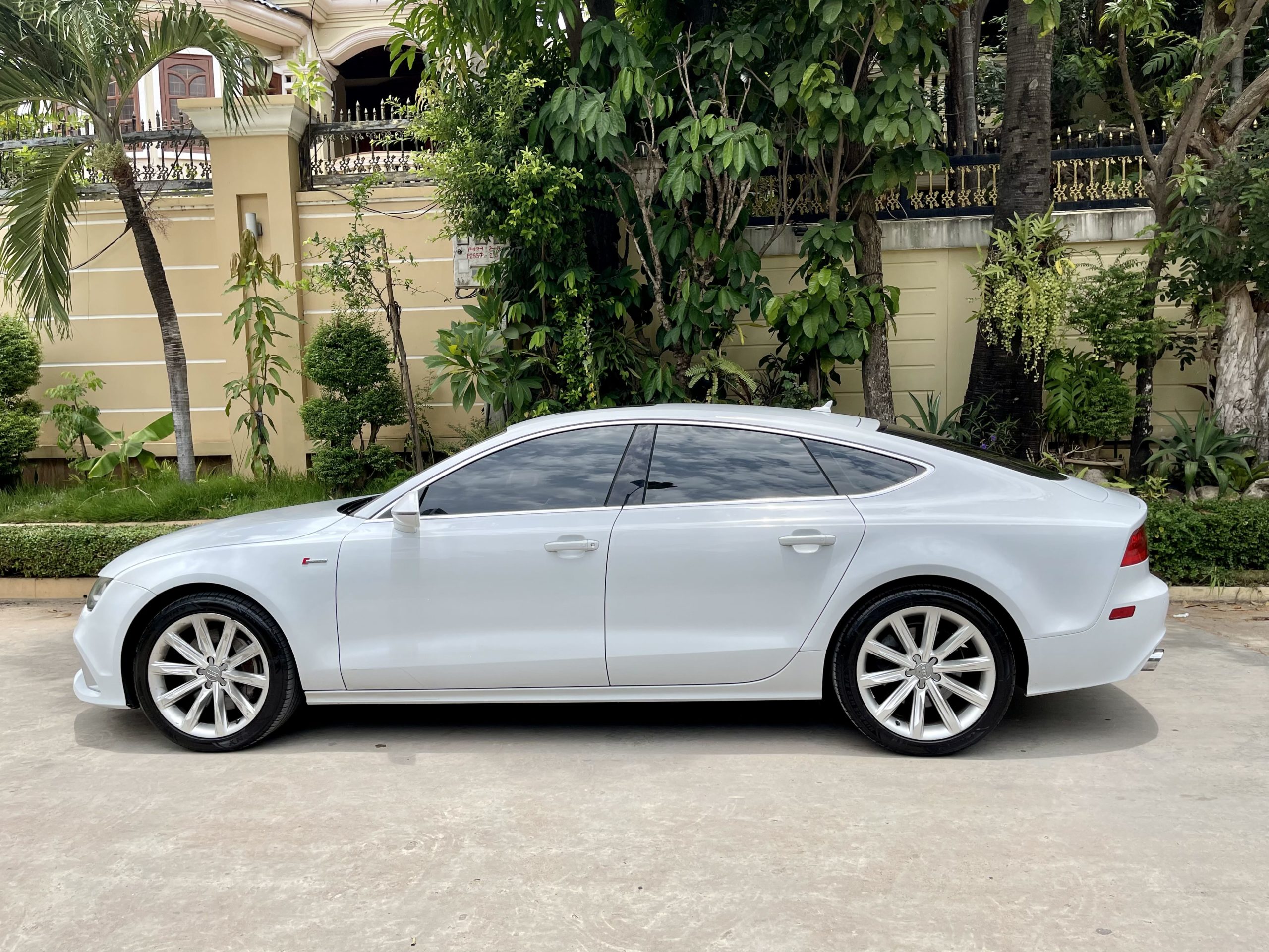 Audi A7 2012 Upgraded RS7 Tax-Paper