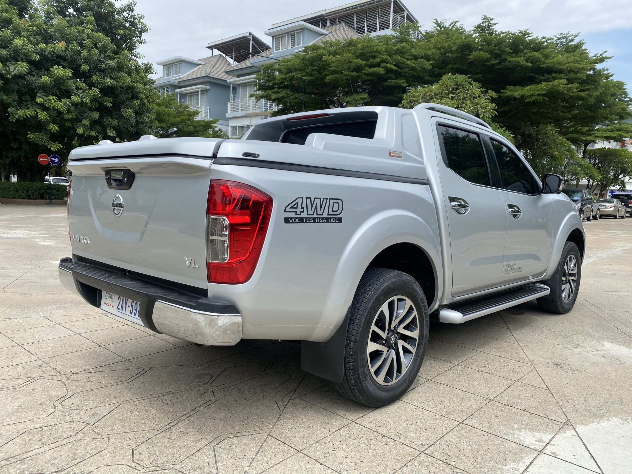 Nissan Navara 2019 Full ប៉ុង2 ក្រុមហ៊ុន