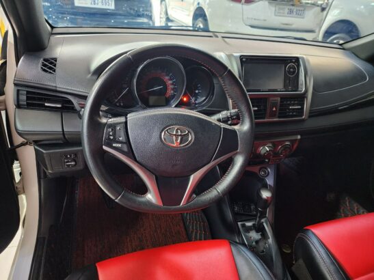 Toyota Yaris 2017 ឡានស្អាត តំលៃល្អ