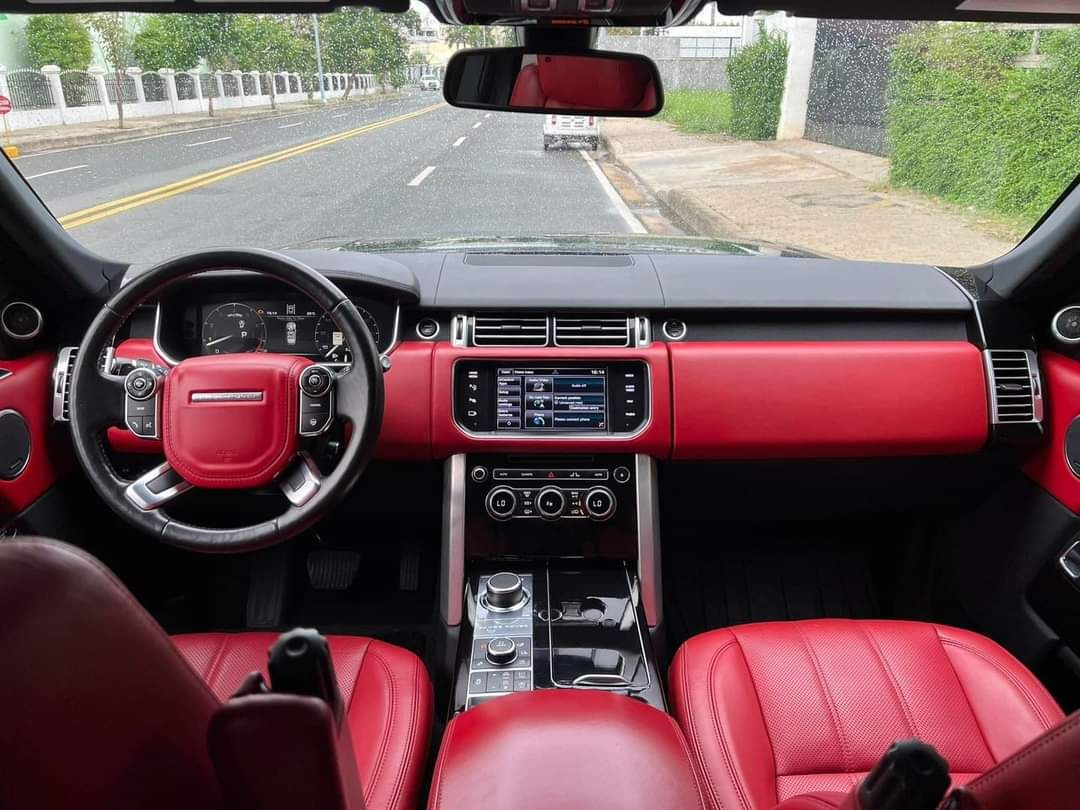 Range Rover Vogue HSE 2015(Tax Paper)